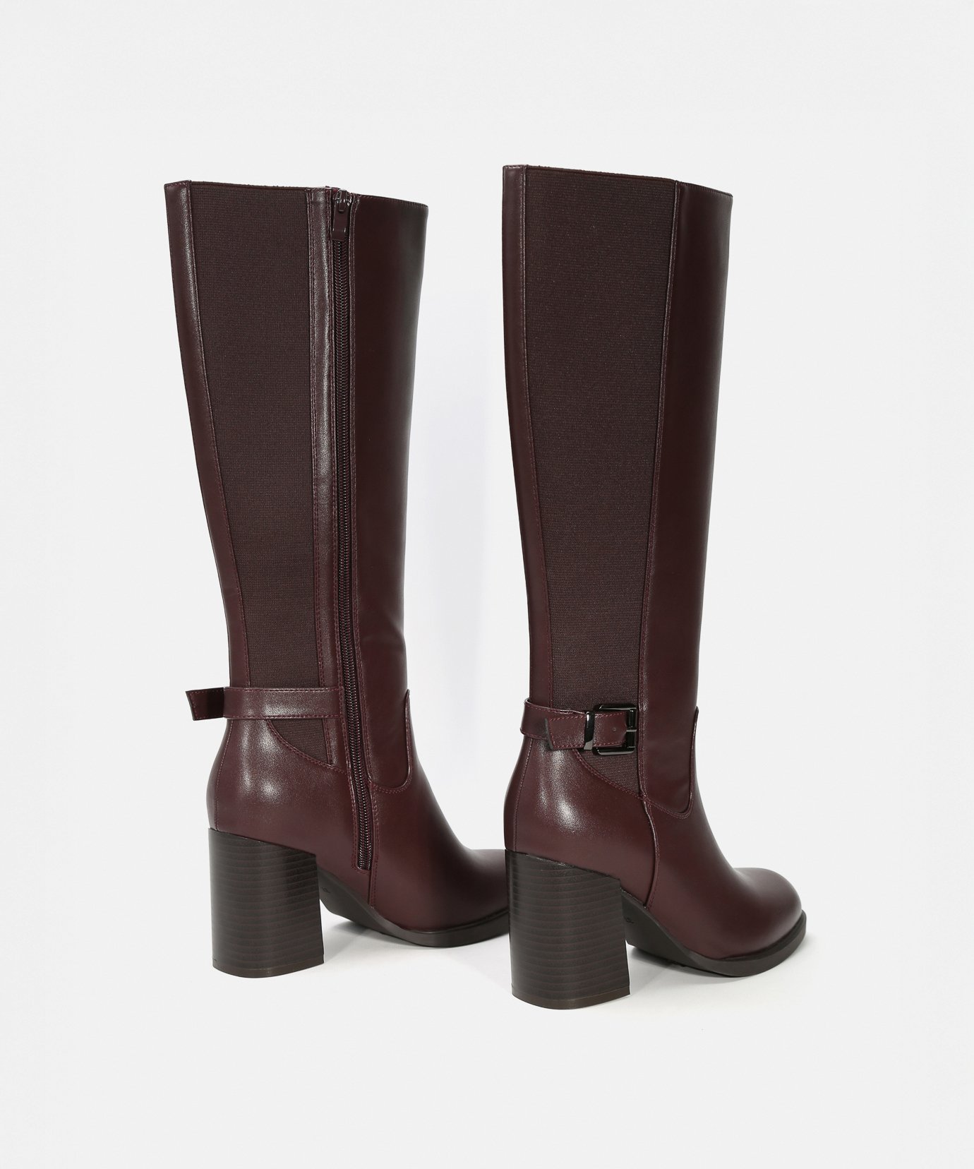 Botas altas tacón hebilla image number null